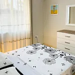 Albis 1 Tirana